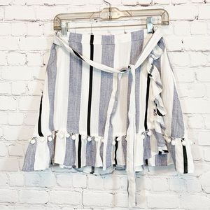 Selfie Leslie skirt Striped with ruffle trim tassels
